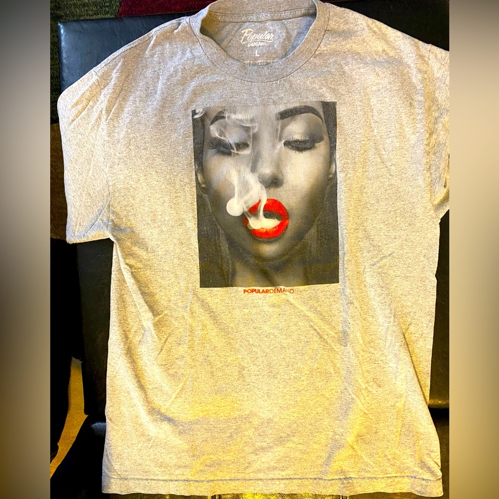 Large gray t-shirt
